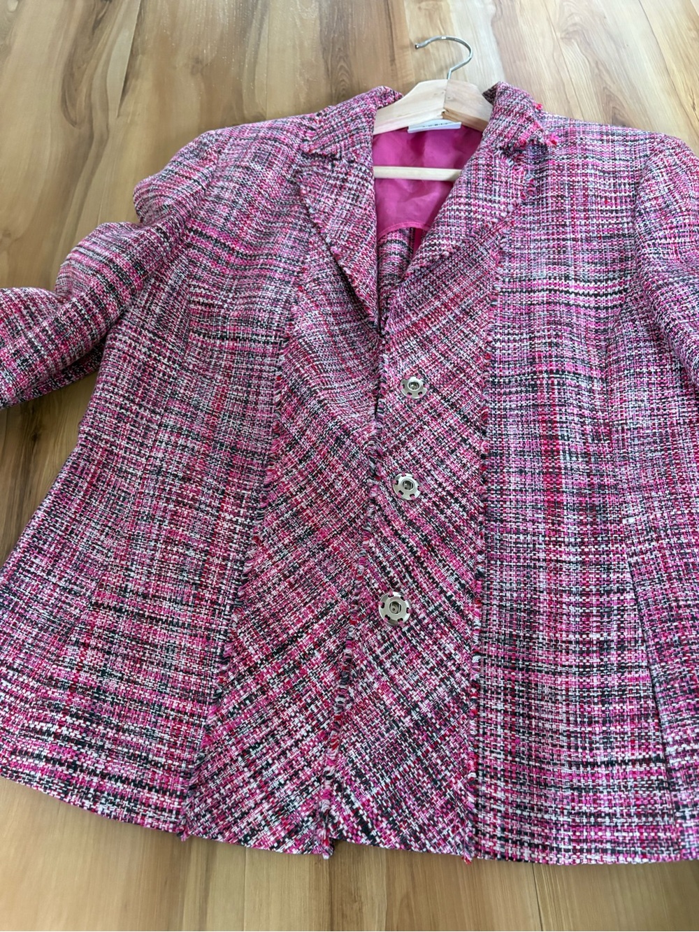 Akris Punto Pink Tweed Blazer with Fuchsia Lining - Picture 2 of 9
